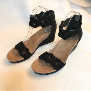 Lucky Brand Black Boho Wedges 8.5